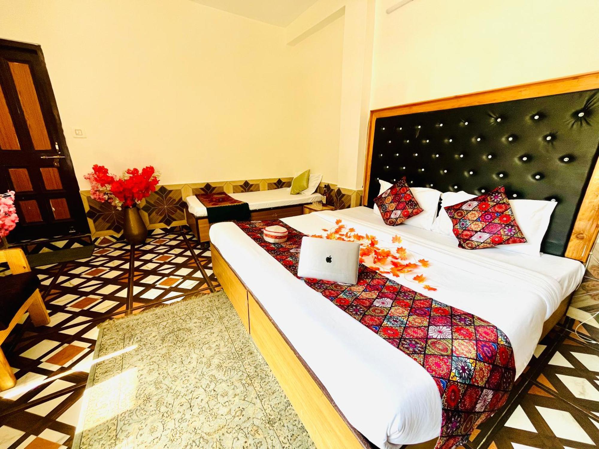 Hotel Dream Valley Kasol #Near Mall Road #River View #Parking #Gaming Zone #Open Terrace #Restaurant Exterior foto